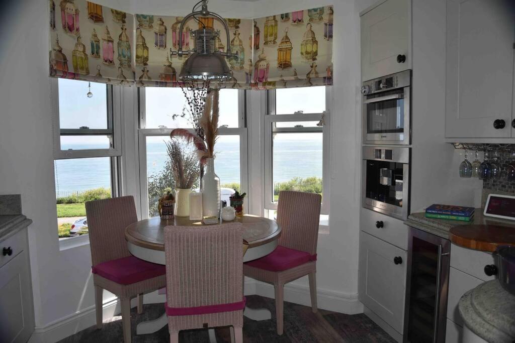 דירות ברודסטיירס Amazing Sea Views And Much More…. מראה חיצוני תמונה
